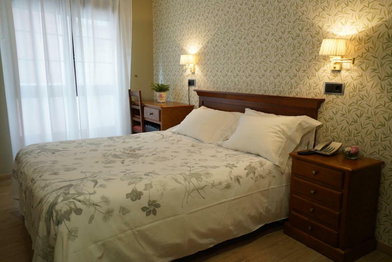 Hotel Arco Navia Bagian luar foto