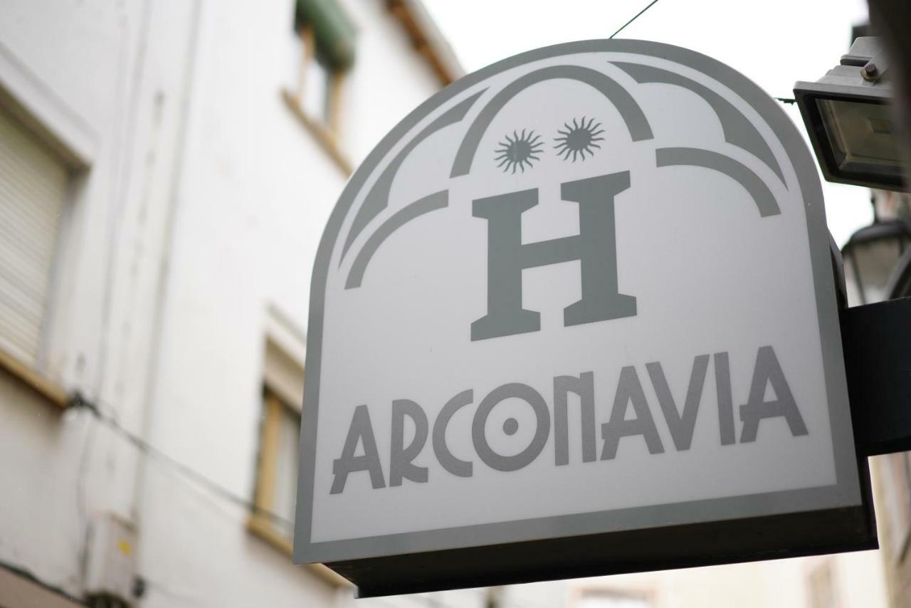 Hotel Arco Navia Bagian luar foto